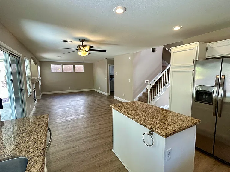 10409 Mountain Lodge Pl — Photo 7