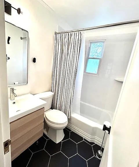 406 N Tremont Dr — Photo 10