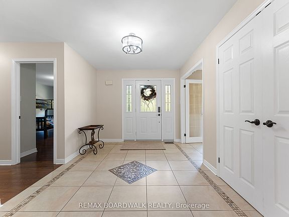 5th image of 14 Panandrick View Dr