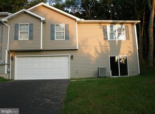 118 Locust St, Waynesboro, PA