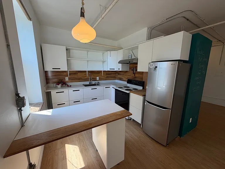 125 Green St #3G — Photo 3