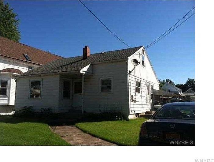 2nd image of 91 E End Ave
