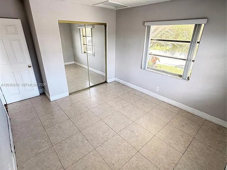 412 Lakeside Dr #223 — Photo 13