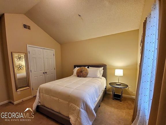 5th image of 301 Goldenrod Dr