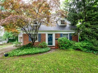 9 Cambridge Dr, Belleville, IL 62226