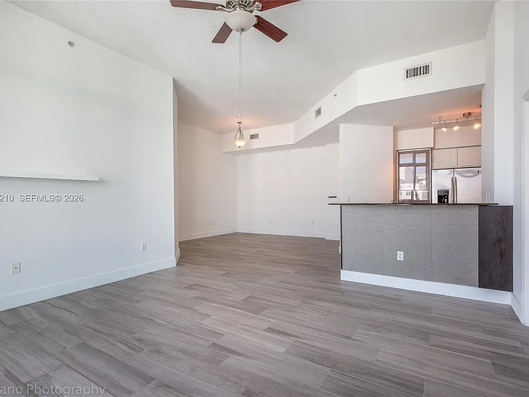 7900 Harbor Island Dr #Penthouse 23 — Photo 8