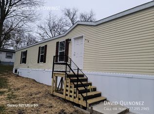 518 Murray Dr, Rockford, IL 61109