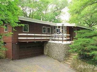 1609 Ridge Rd, Iowa City, IA 52245