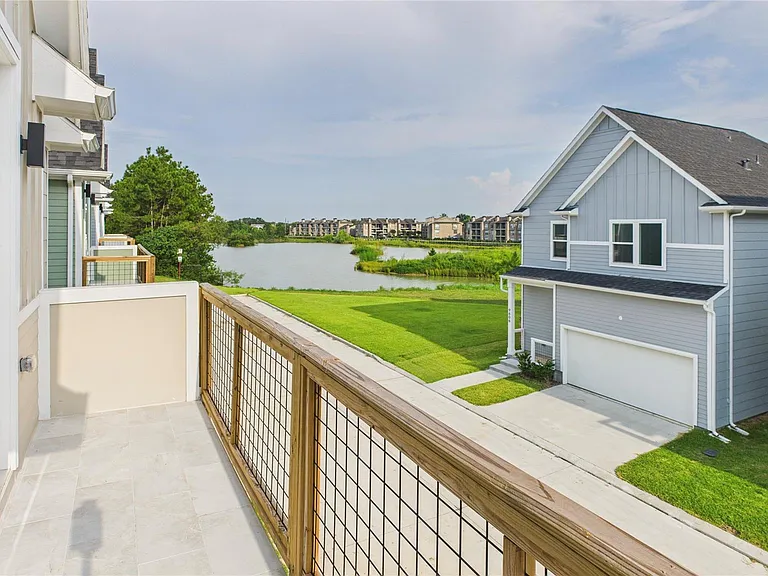 9609 Valeca Dr — Photo 26