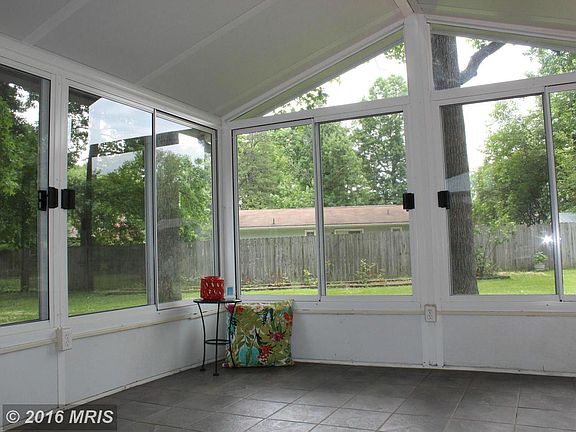 3rd image of 27 Teton Dr