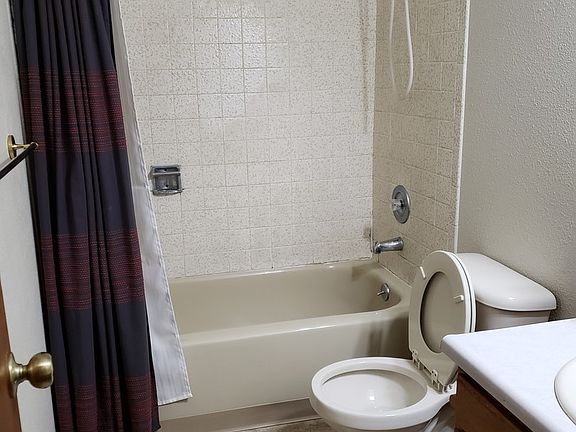2nd image of 1410 Crete Ct APT F