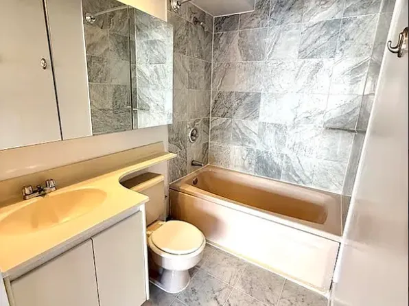 343 West 51st Street image 5 of 16