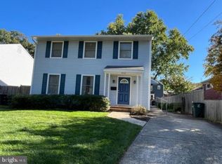 5218 5th St N, Arlington, VA 22203