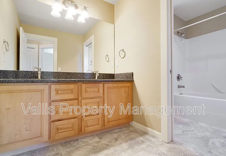 5164 Andresen St SE — Photo 31