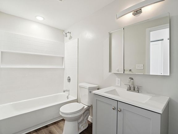2nd image of 5300 Whitby Ave #408