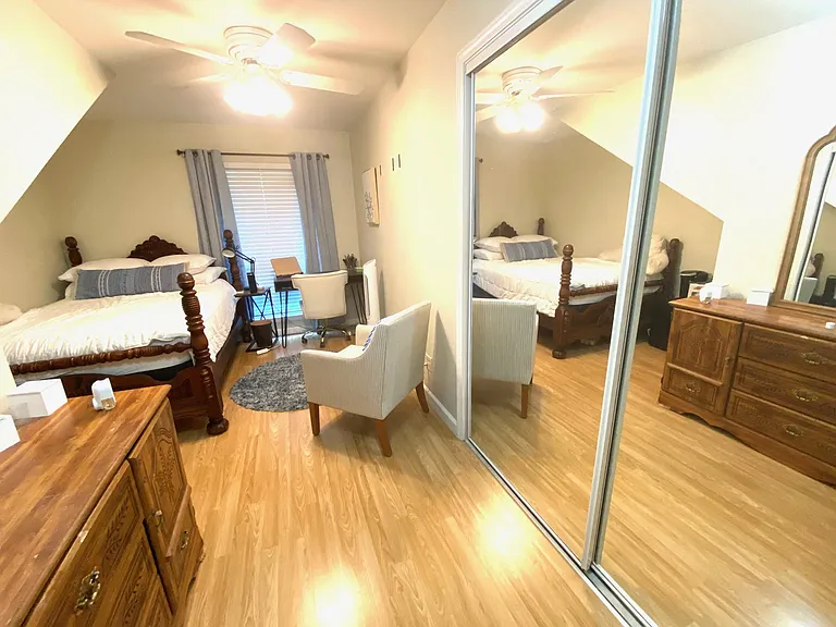 5109 Avenue H — Photo 11