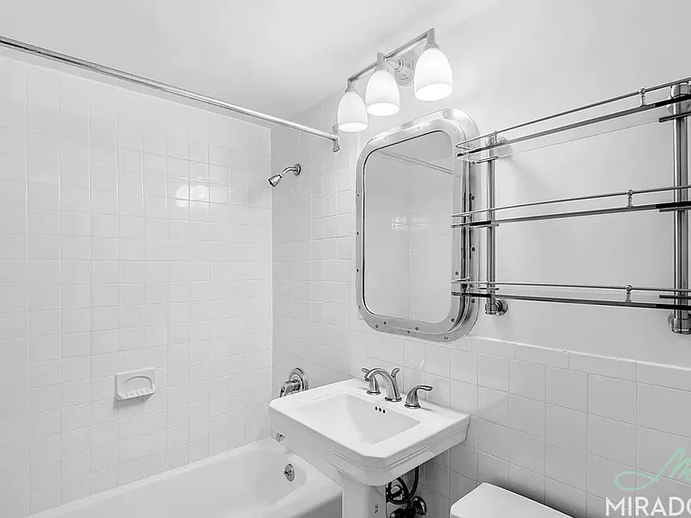 27 W 16th St #2D — Photo 7