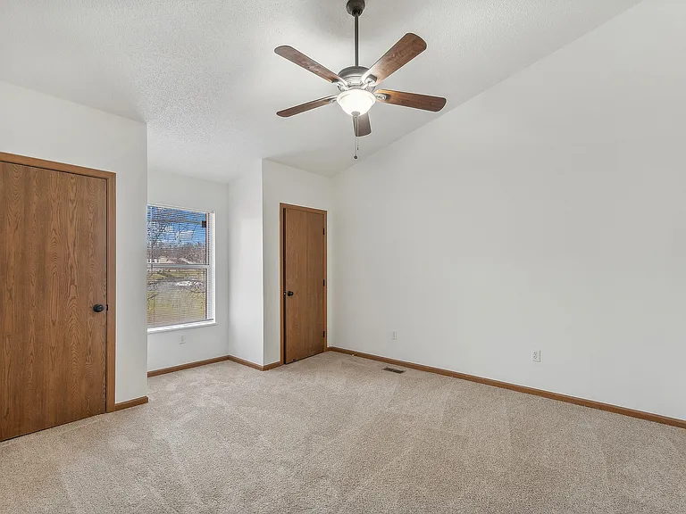 ReNew Edwardsville Apartment Collection — Photo 21