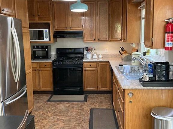 5th image of 3620 Brookside Dr
