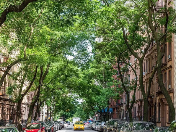 321 East 89th Street image 9 of 10