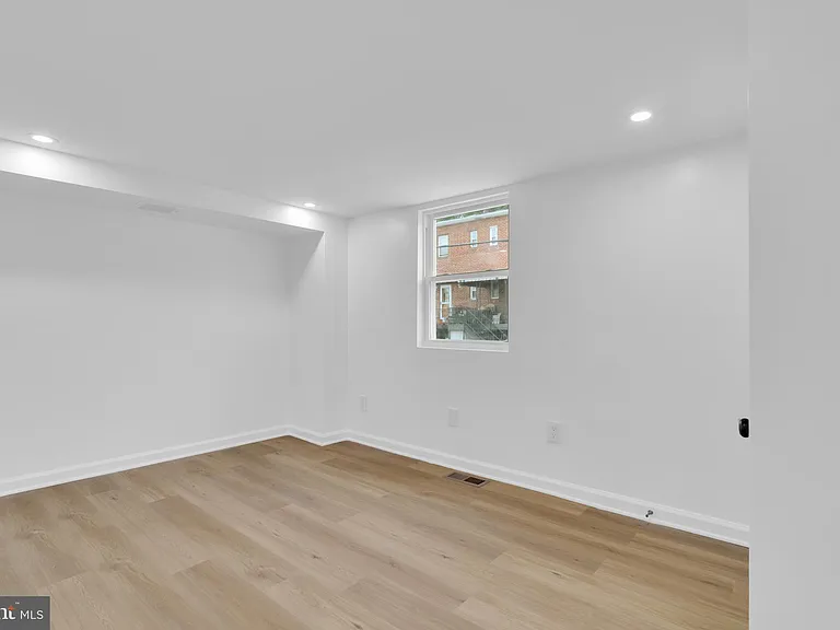 518 Oglethorpe St NE — Photo 54