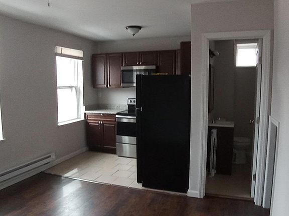 2nd image of 1522 Arrott St Floor 2