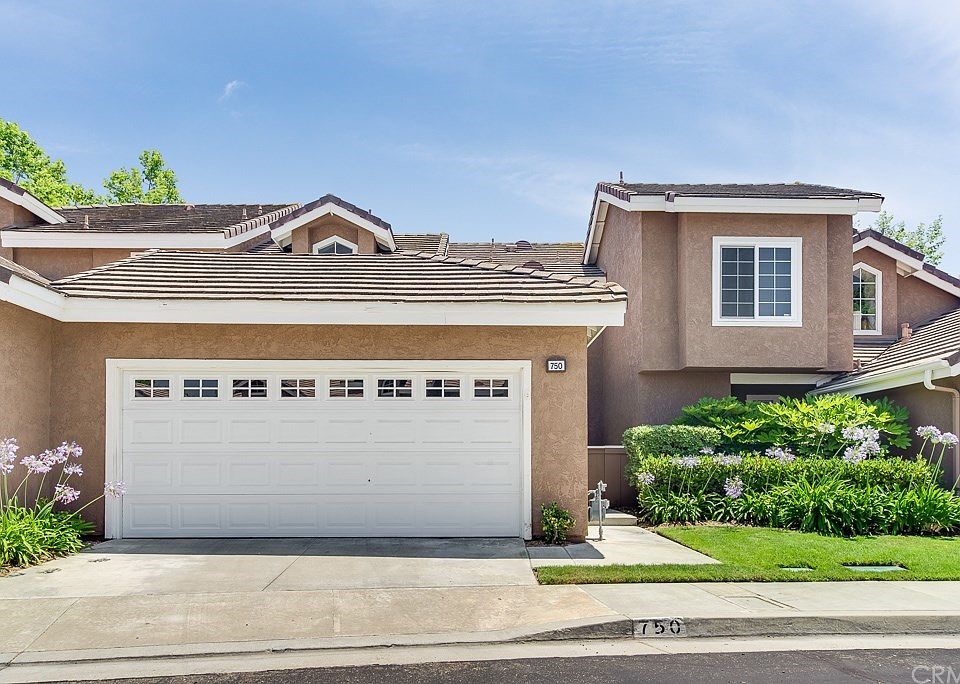 1st image of 750 S Tourmaline Ct