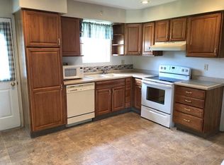 10 Post Office Rd, Sweet Valley, PA 18656