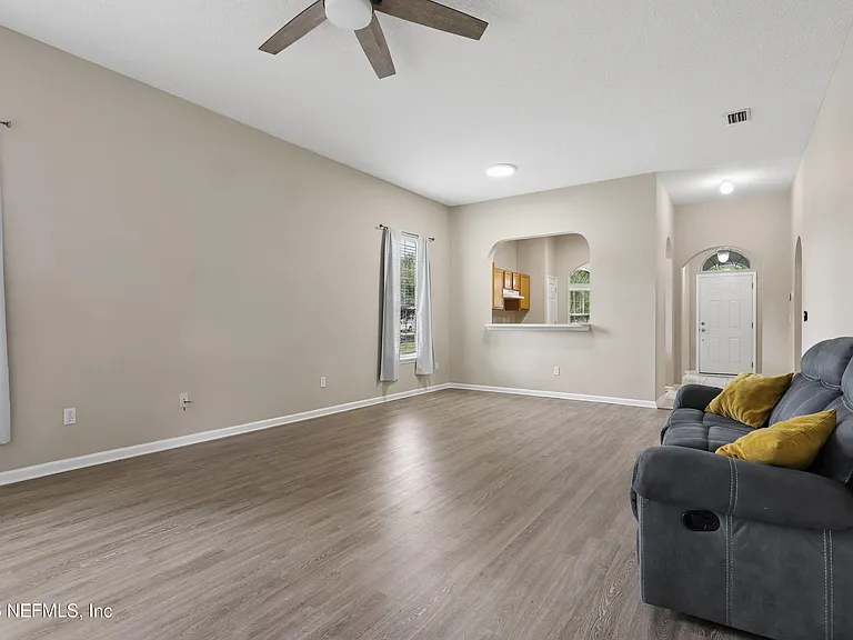 11242 Panther Creek Pkwy — Photo 12