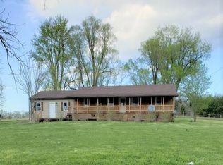 25446 Salem Dr, Lebanon, MO 65536