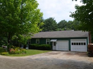 53 Hope Rd, Henniker, NH 03242