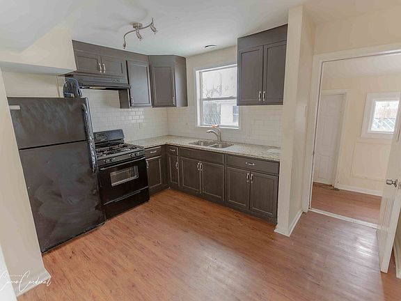 5th image of 426 Kenwood Dr