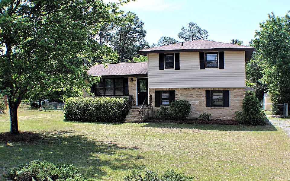 1st image of 203 Hillsdale Dr