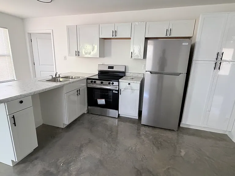 3116 Pacific Ave — Photo 3
