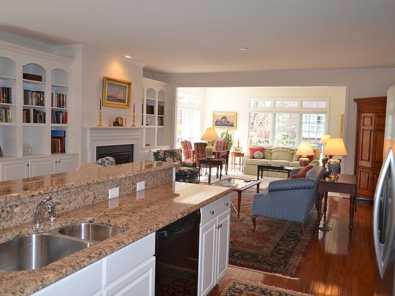 2nd image of 3004 E Martins Grant Cir