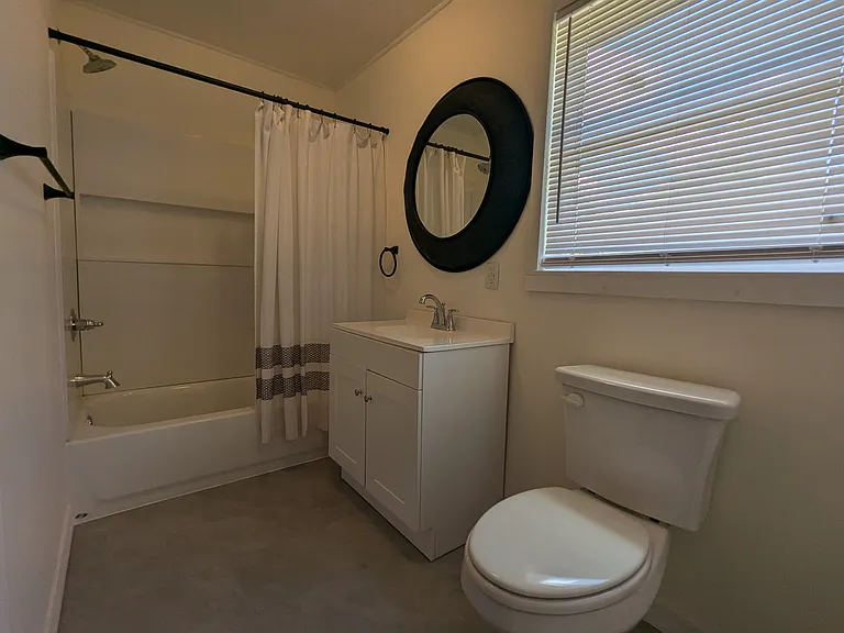 916 Shelton Beach Rd — Photo 3