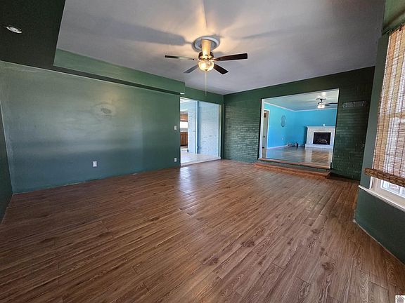 4th image of 6421 Benton Rd