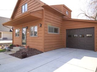 5011 Lakeview Ave, Hubertus, WI 53033