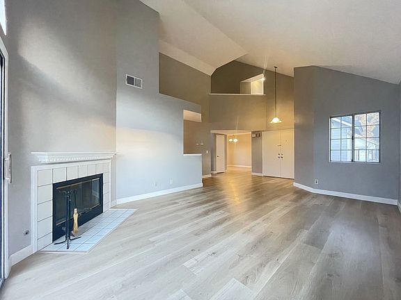 5th image of 10690 Rancho Carmel Dr
