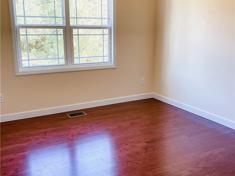 2935 Cornell Dr — Photo 10