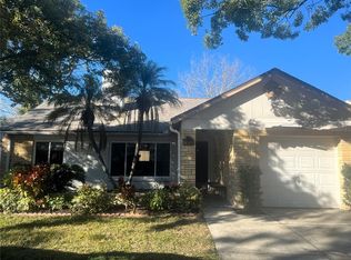 1918 Sheffield Ct, Oldsmar, FL 34677