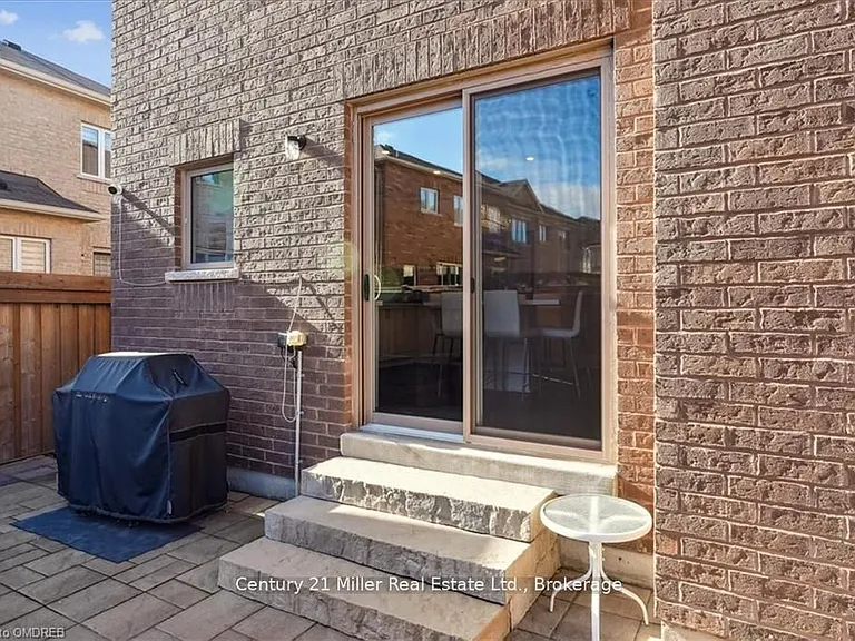 3083 Streamwood Pass — Photo 36