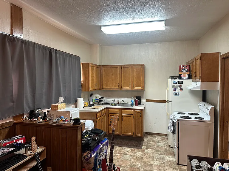 400 Sumner St #3 — Photo 7