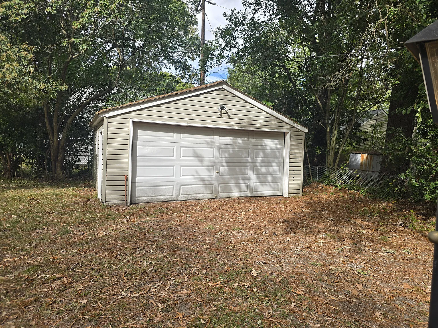 3 bed, 1580 sqft, $1,995 — Photo 2