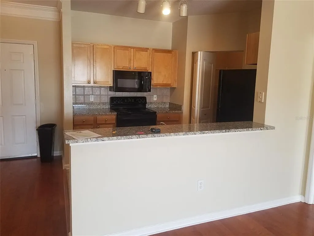 2 bed, 2.0 bath, 1242 sqft, $1,995 — Photo 4