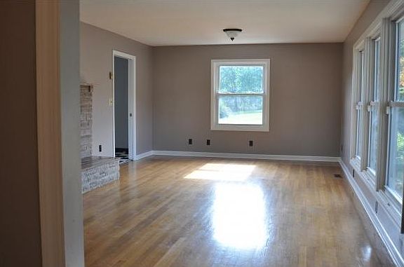 3rd image of 608 Maryetta Ave