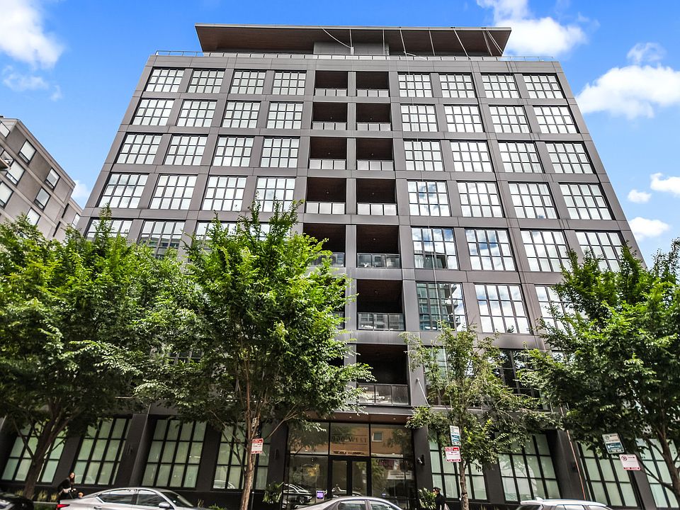 1st image of 900 W Washington Blvd #301