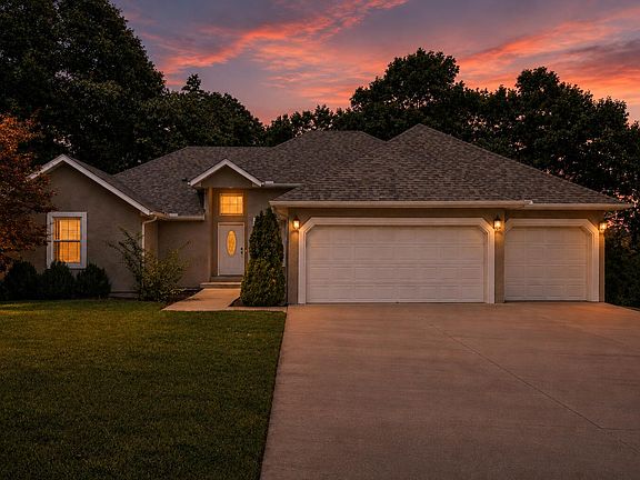 2nd image of 391 Southview Drive