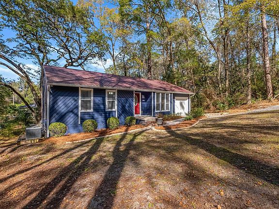 4th image of 810 Alliegood Ave