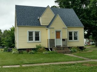 630 Gillette Ave, Cresco, IA 52136